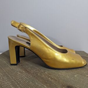 Stuart Weitzman gold patent leather sling back open toe heels 8.5 Vintage